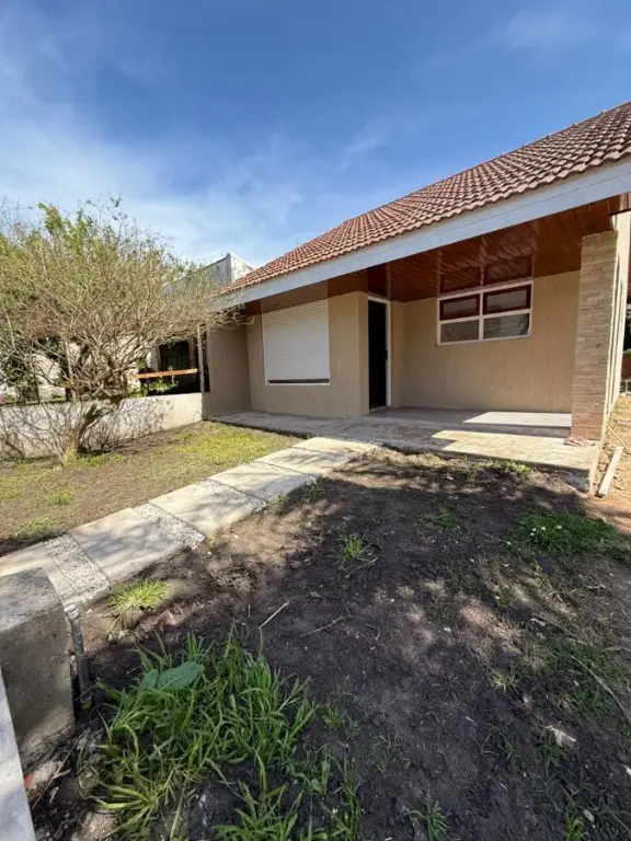 Casa de 3 ambientes en venta en PUNTA MOGOTES
