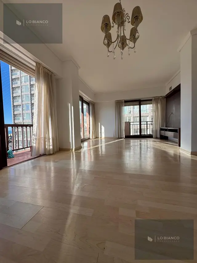 Departamento de 4 ambientes en venta en LA PERLA