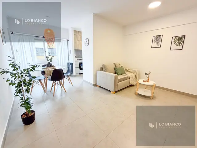 Departamento de 2 ambientes en venta en Centro