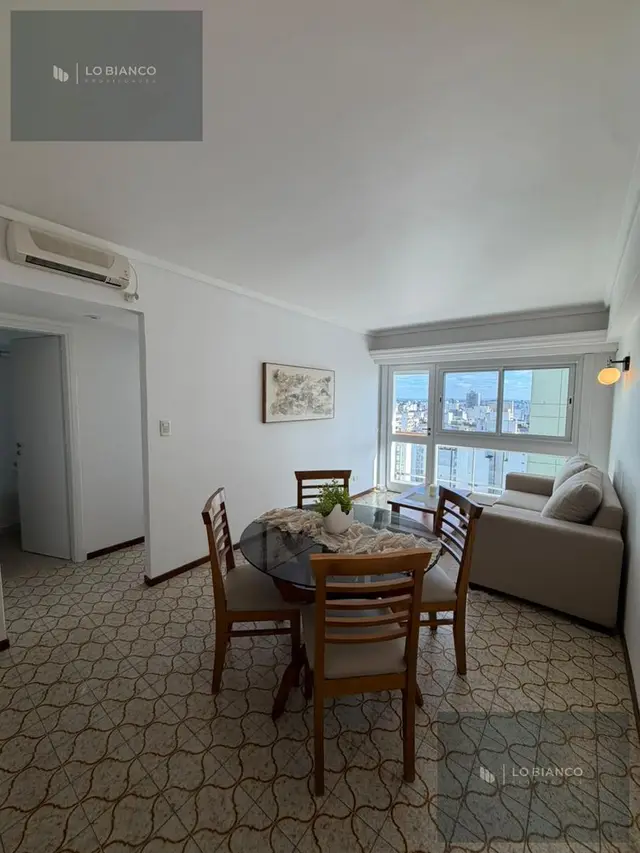 Departamento de 2 ambientes en venta en Centro