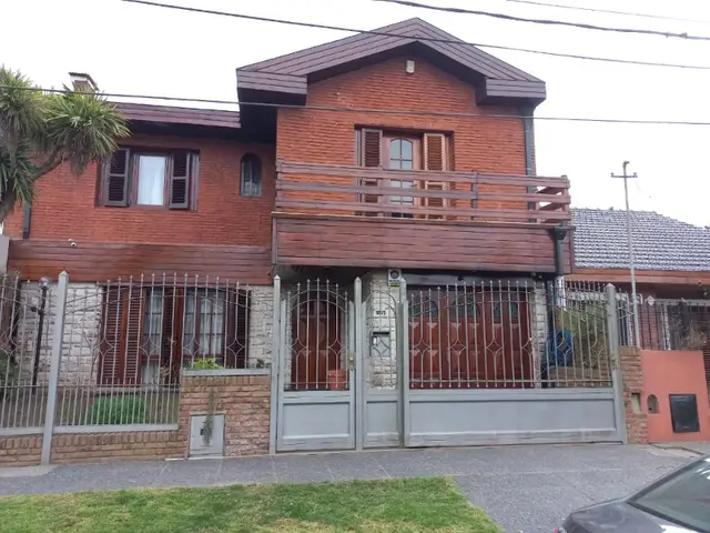 Casa de 4 ambientes en venta en PUNTA MOGOTES
