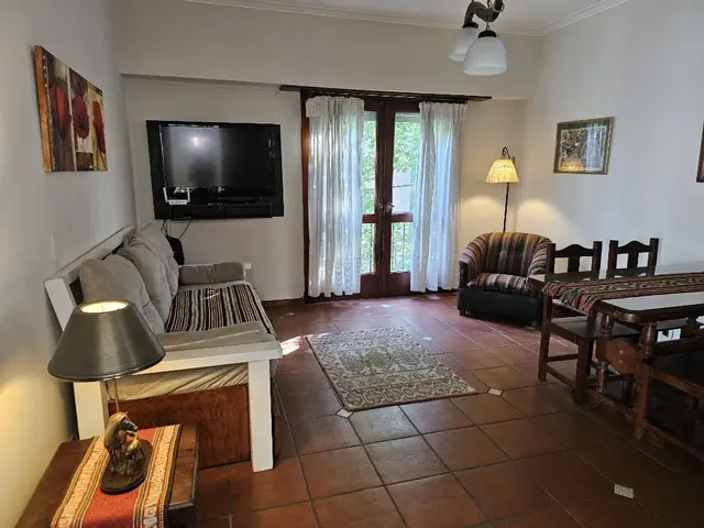 Departamento de 3 ambientes en alquiler en LOS TRONCOS