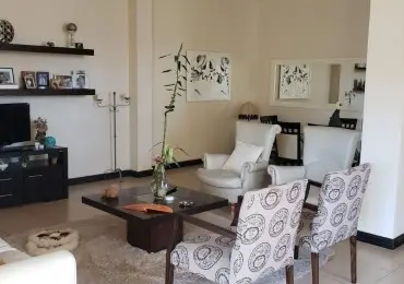 Departamento de 4 ambientes en venta en La Perla