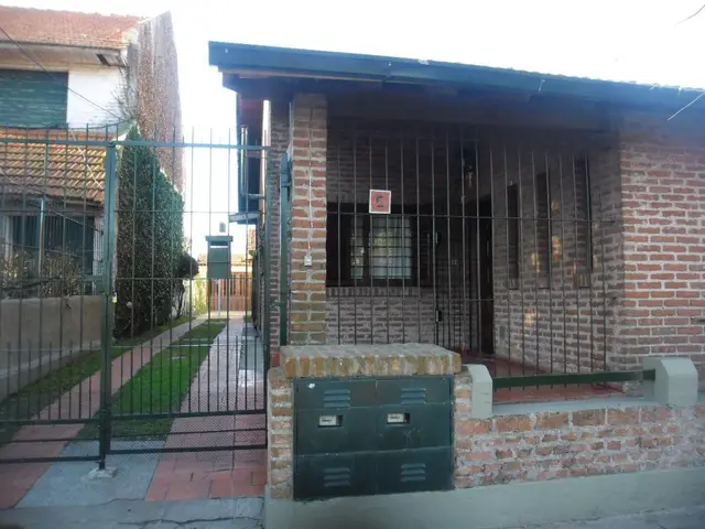 Casa de 3 ambientes en venta en ESTACION NORTE