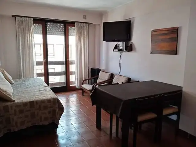 Departamento de 2 ambientes en alquiler temporario en Centro