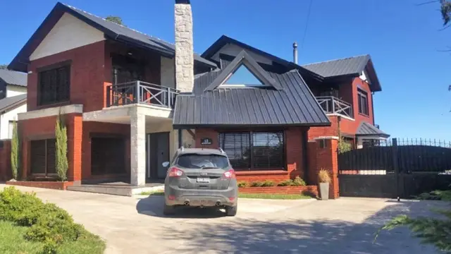 Casa de 5 ambientes en venta en SIERRA DE LOS PADRES