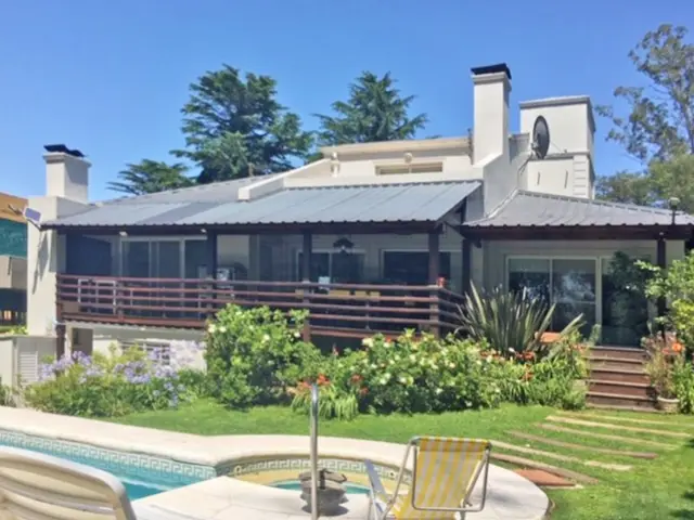Casa de 4 ambientes en venta en SIERRA DE LOS PADRES