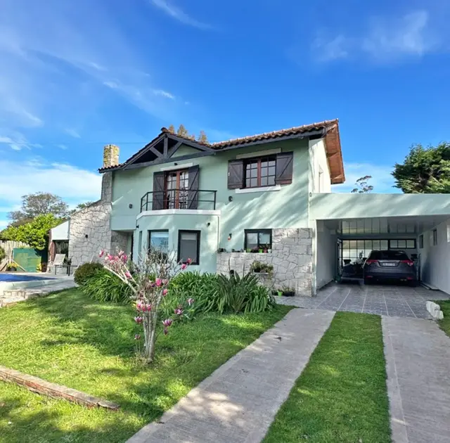 Casa de 4 ambientes en venta en SIERRA DE LOS PADRES