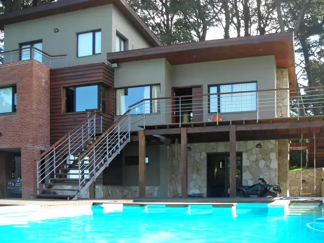 Casa de 5 ambientes en venta en SIERRA DE LOS PADRES