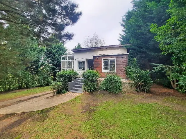 Casa de 3 ambientes en venta en LA GLORIA DE LA PEREGRINA
