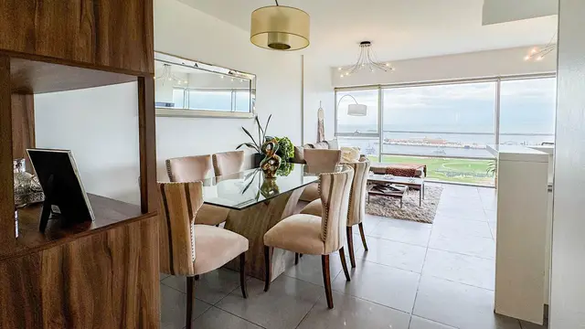 Departamento de 4 ambientes en venta en Playa Grande