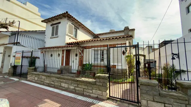 Casa de 5 ambientes en venta en GENERAL ROCA