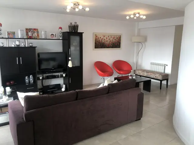 Departamento de 4 ambientes en venta en ESTACION TERMINAL (ALDREY)