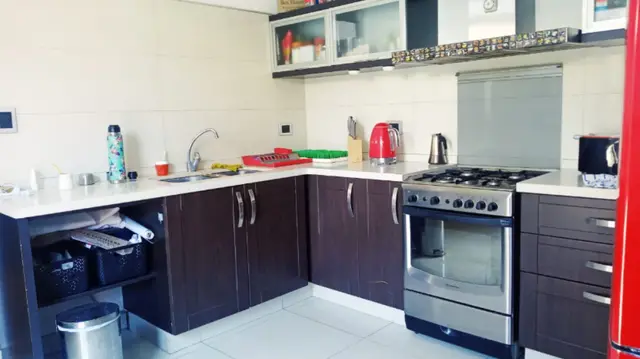 Local de 4 ambientes en venta en LA PERLA
