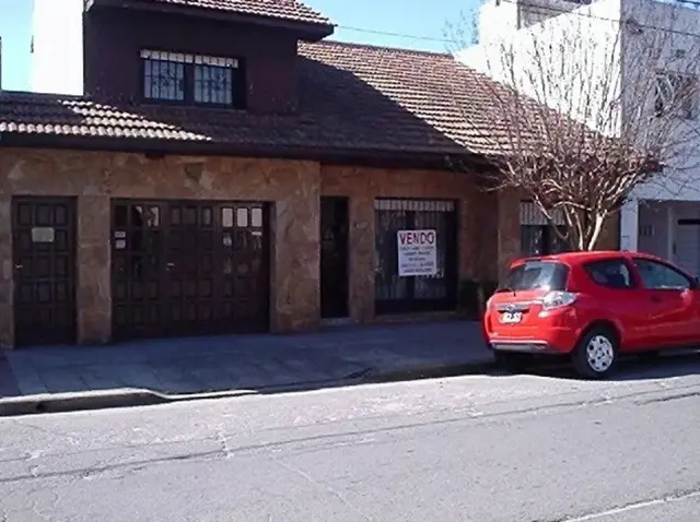 Casa de 4 ambientes en venta en ESTACION NORTE