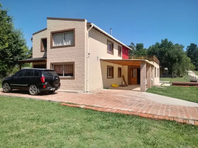 Casa de 4 ambientes en venta en FRAY LUIS BELTRAN
