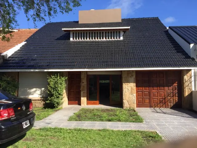 Casa de 5 ambientes en venta en Constitución
