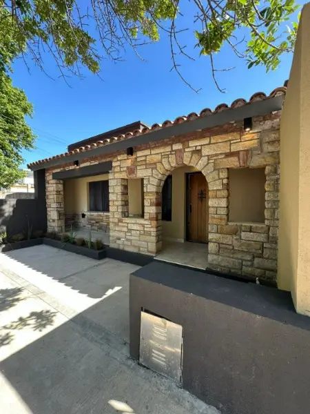 Casa de 4 ambientes en venta en NUEVA POMPEYA
