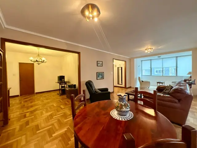 Departamento de 4 ambientes en venta en Centro