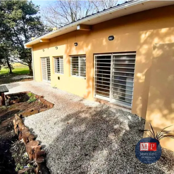 Casa de 3 ambientes en venta en Barrio Colinalegre