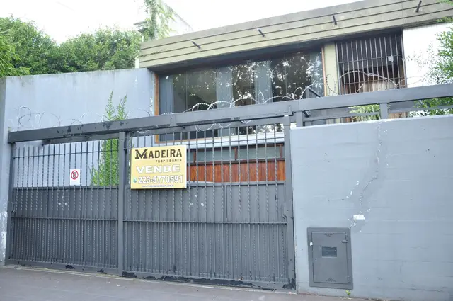 Casa de 5 ambientes en venta en LA PERLA