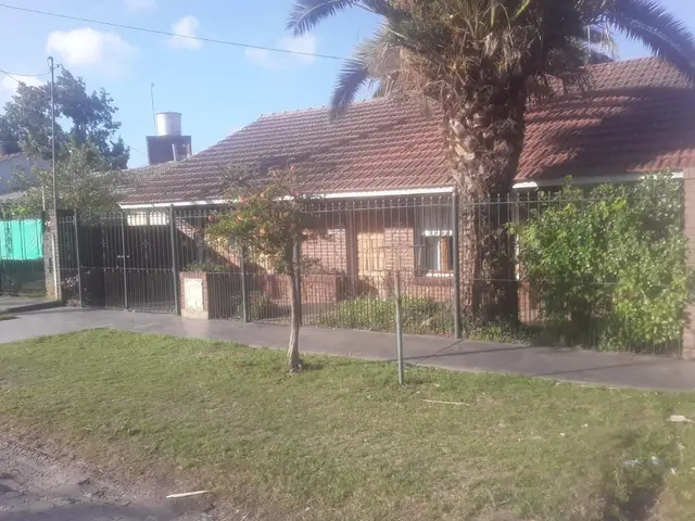 Casa de 2 ambientes en venta en ROLDAN BELISARIO