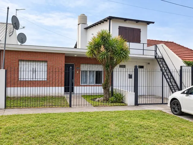 Casa de 3 ambientes en alquiler en Mar del Plata