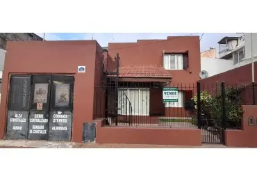 Casa de 3 ambientes en venta en DON BOSCO