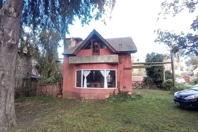 Casa de 3 ambientes en venta en Bosque Peralta Ramos