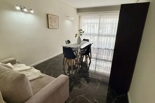 Departamento de 2 ambientes en venta en Área Centro