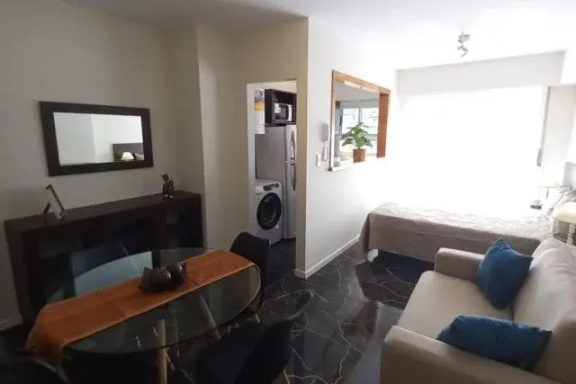Departamento de 1 ambiente en venta en Área Centro