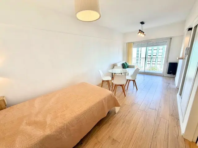 Departamento de 1 ambiente en venta en AREA CENTRO