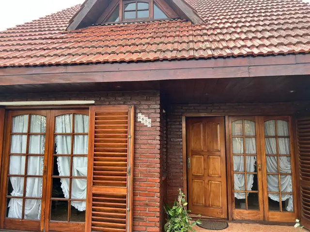 Casa de 5 ambientes en venta en LOS ANDES