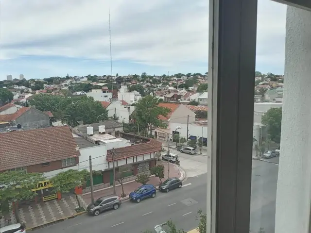 Departamento de 3 ambientes en venta en LAS AVENIDAS
