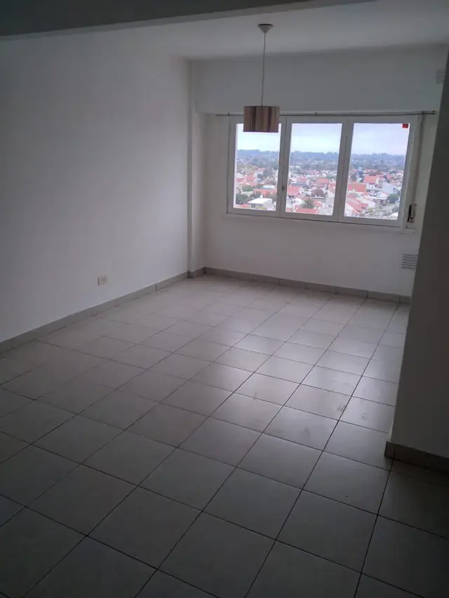 Departamento de 4 ambientes en venta en LAS AVENIDAS