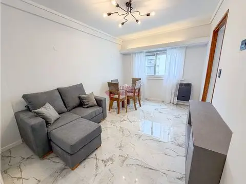 Departamento de 2 ambientes en venta en Área Centro