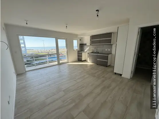 Departamento de 1 ambiente en venta en PARQUE LURO