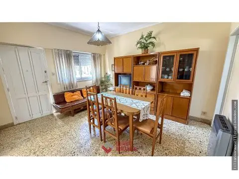 Casa de 4 ambientes en venta en CONSTITUCION