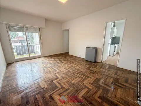 Departamento de 4 ambientes en venta en AEROPARQUE