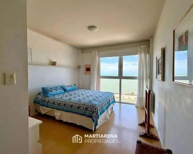 Departamento de 4 ambientes en venta en BOSQUE GRANDE