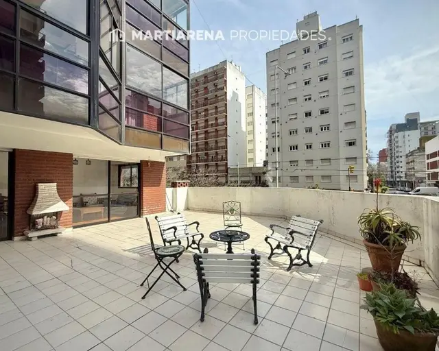 Departamento de 4 ambientes en venta en LA PERLA
