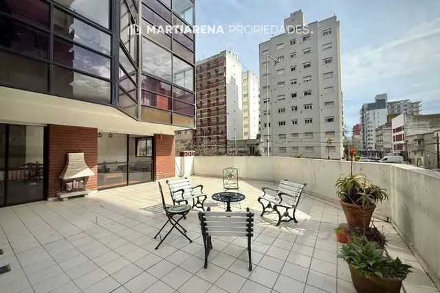 Departamento de 4 ambientes en venta en LA PERLA