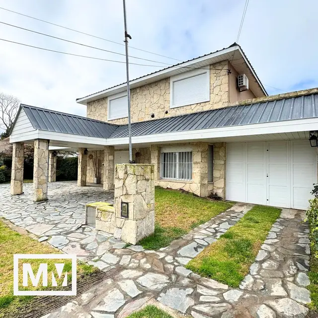 Casa de 4 ambientes en venta en FARO NORTE