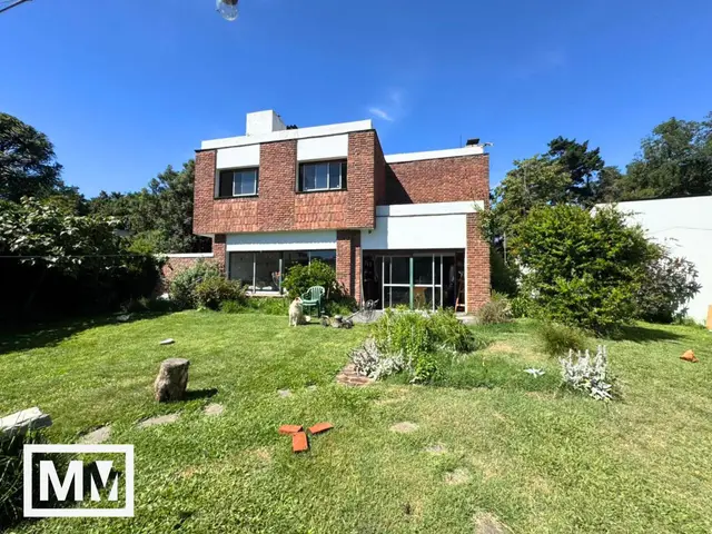 Casa de 6 ambientes en venta en FUNES Y SAN LORENZO