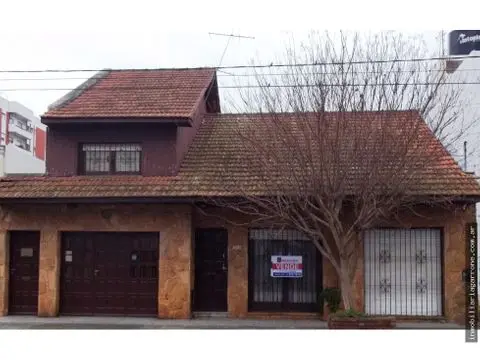 Casa de 4 ambientes en venta en ESTACION NORTE
