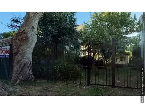 Casa de 3 ambientes en venta en PARQUE LURO