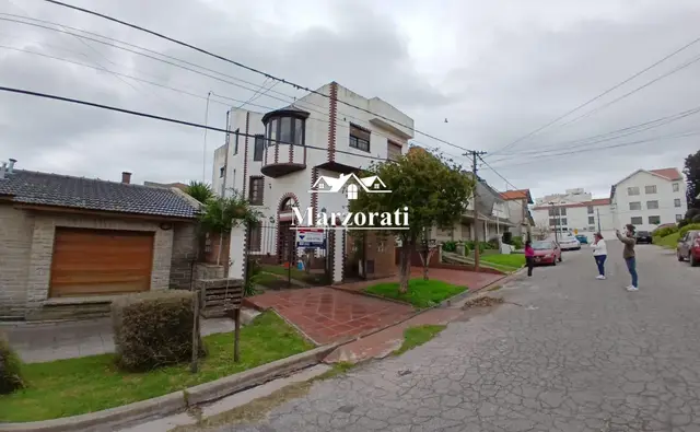 Casa de 4 ambientes en venta en PUNTA MOGOTES