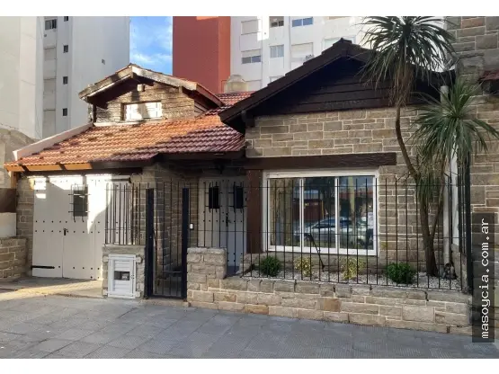 Casa de 3 ambientes en alquiler temporario en LA PERLA