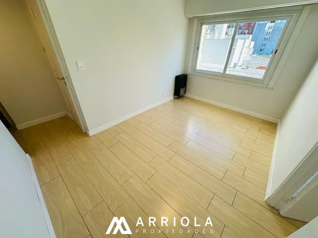 Departamento de 2 ambientes en venta en AREA CENTRO