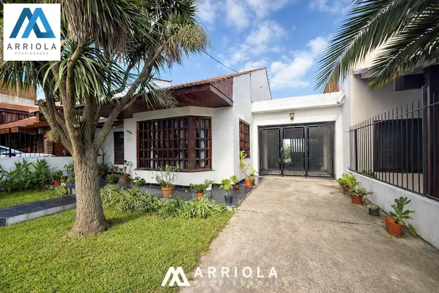 Casa de 3 ambientes en venta en LA FLORIDA
